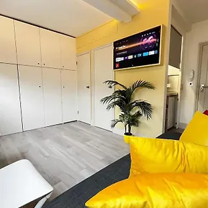10 Beachside Beauty Lux Steps From Apartment
